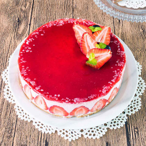 Silky Strawberry Mousse Cake